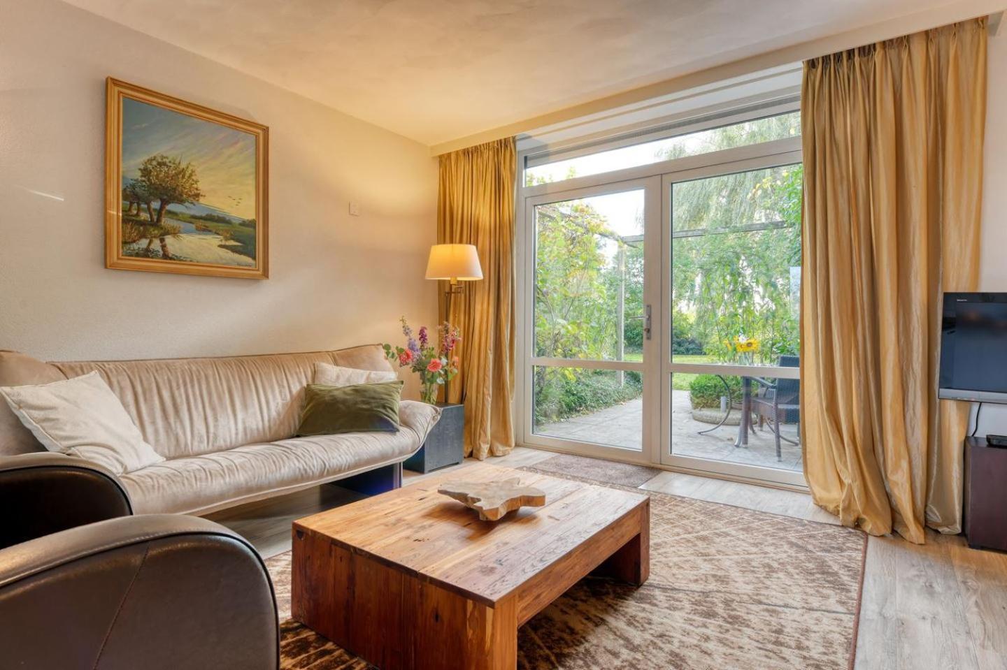 Borneman Buitenhof - Prive Appartement เฮาเท่น ภายนอก รูปภาพ
